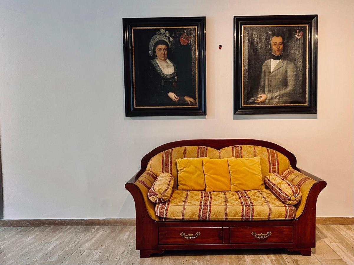 Haus Noldin - Historische Herberge - Dimora Storica ซาลอร์โน ภายนอก รูปภาพ