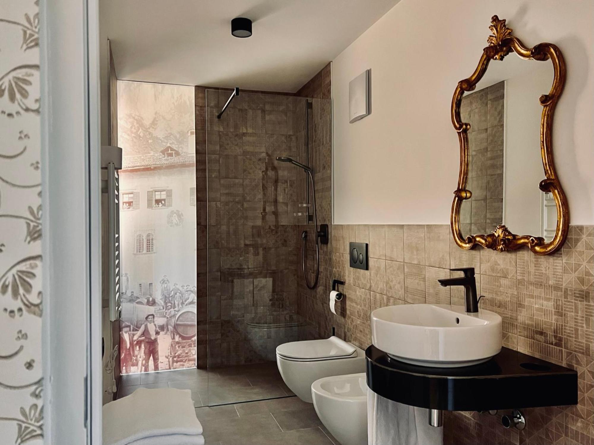Haus Noldin - Historische Herberge - Dimora Storica ซาลอร์โน ภายนอก รูปภาพ
